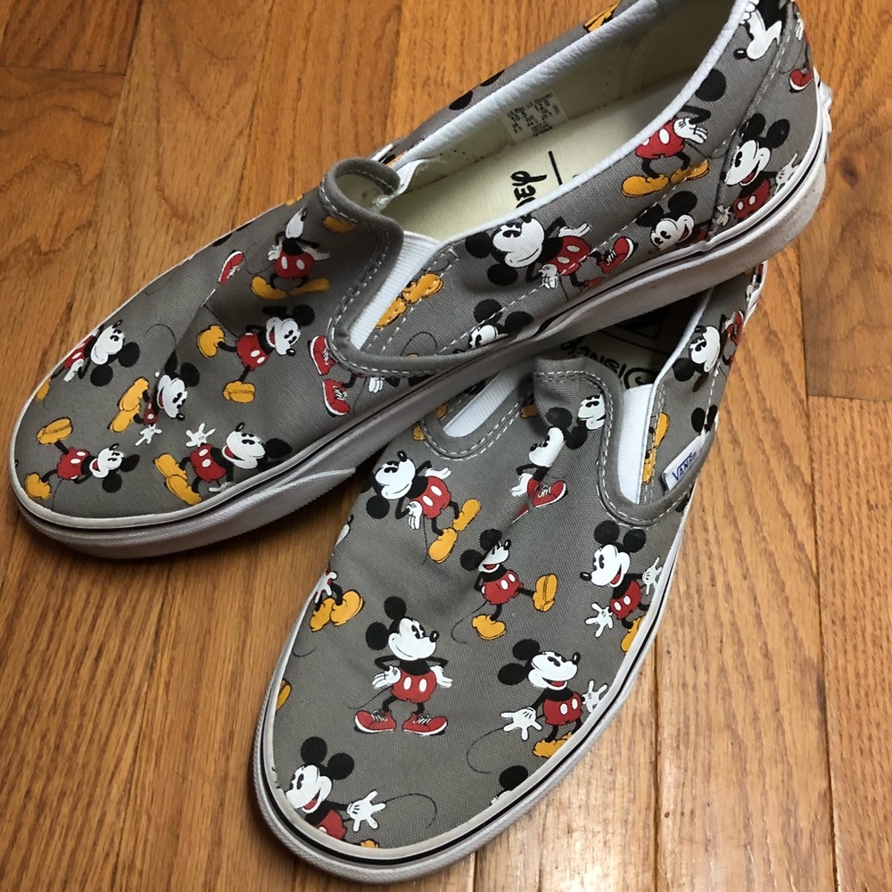 Mickey Mouse Vans EXCLUSIVE RUN